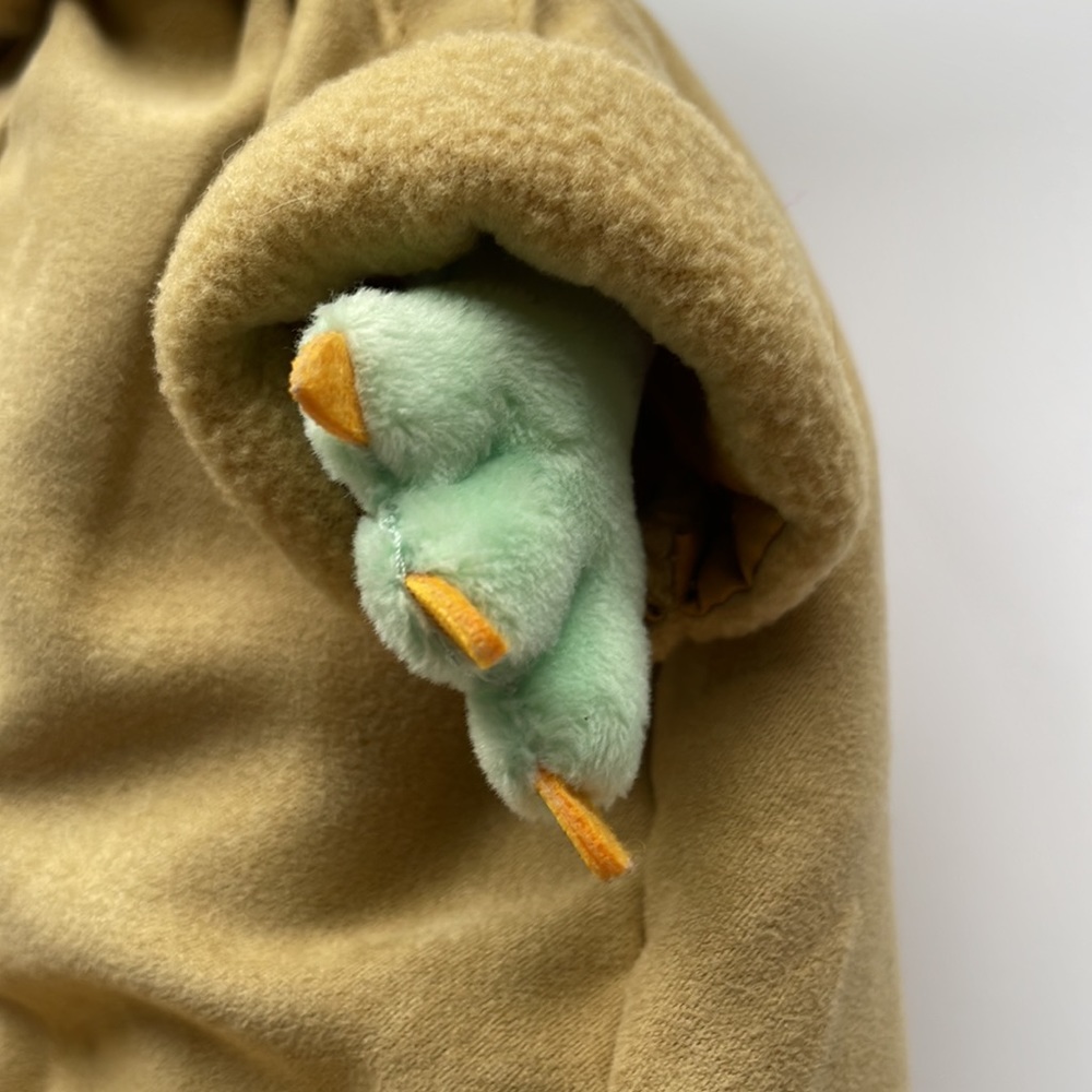 STAR WARS- Disney Yoda Mandalorian Plush. - Picture 2 of 7